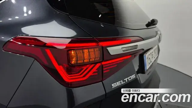 Kia Seltos 2021 — Şəkil 21/30