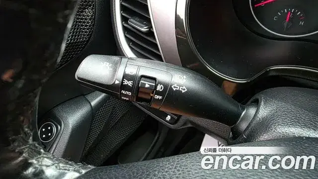 Kia Seltos 2021 — Şəkil 18/30