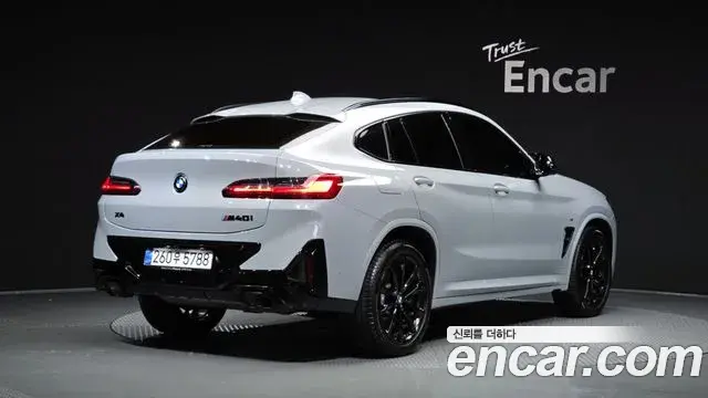 BMW X4 2025 — Фото 1/20