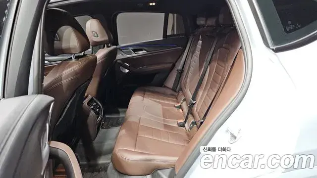 BMW X4 2025 — Şəkil 16/33
