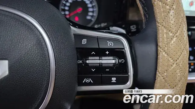 Kia Sorento 2022 — Фото 17/20