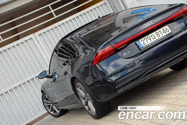Audi A7 2022 — ფოტო 2/20