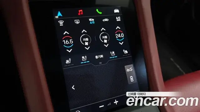 Porsche Taycan 2025 — ფოტო 15/37