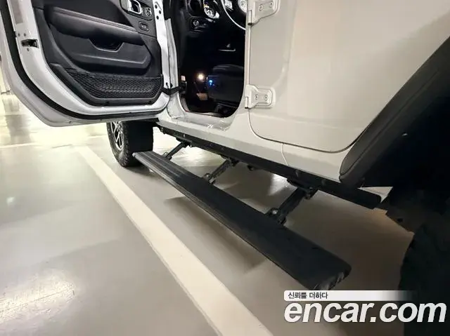 Jeep Wrangler 2024 — Şəkil 9/20