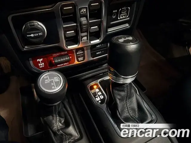 Jeep Wrangler 2024 — Şəkil 13/20