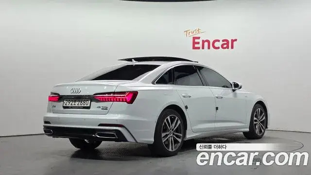 Audi A6 2021 — Photo 9/37