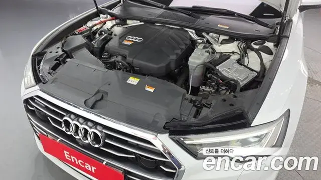 Audi A6 2021 — Photo 3/37