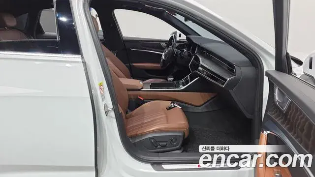 Audi A6 2021 — Photo 15/37
