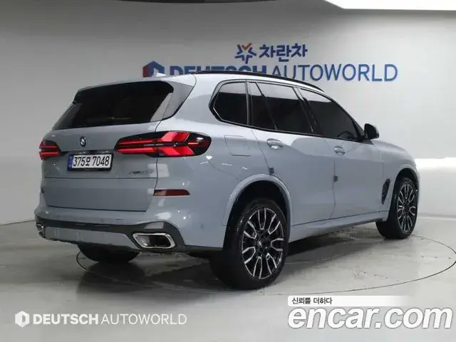 BMW X5 2025 — Фото 1/20