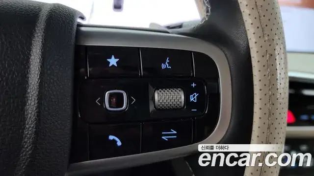 Genesis GV70 2024 — ფოტო 27/32