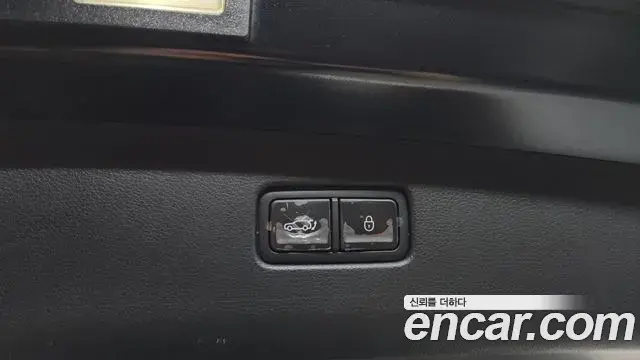 Genesis GV70 2024 — ფოტო 15/32