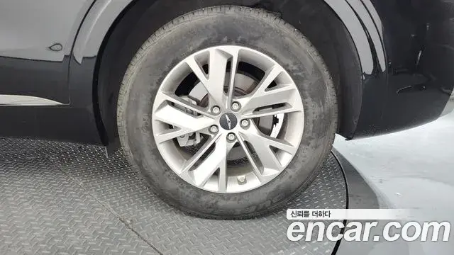 Genesis GV70 2024 — ფოტო 8/32