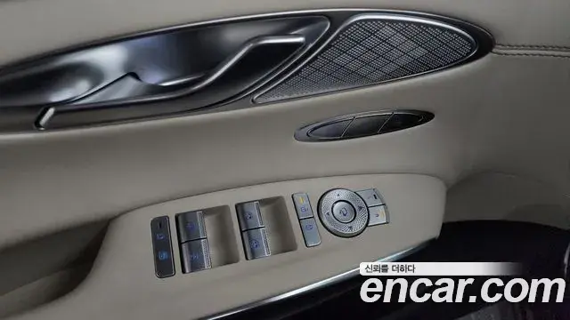 Genesis GV70 2024 — ფოტო 22/32