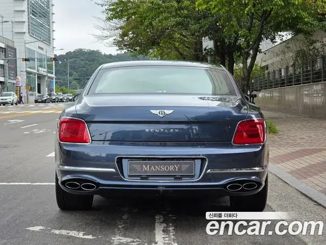 Bentley Flying Spur 2021 — ფოტო 9/20
