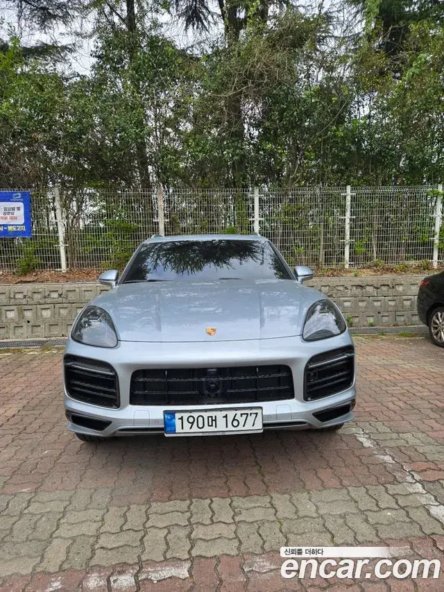 Porsche Cayenne 2022 — ფოტო 5/5