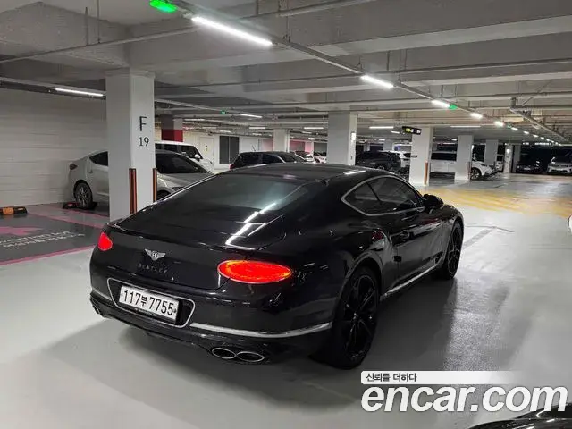 Bentley Continental GT 2020 — Şəkil 10/16