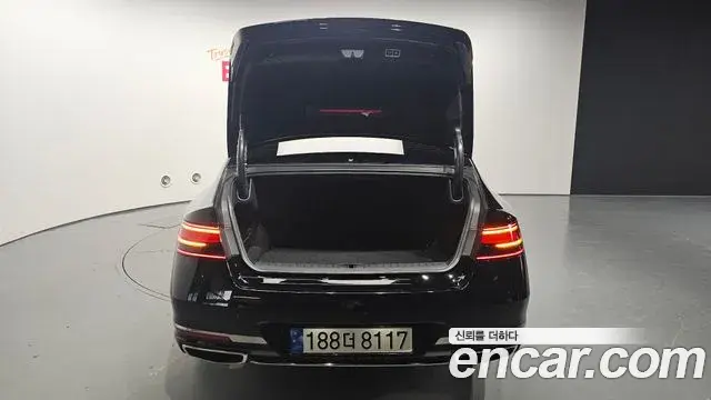 Genesis G90 2022 — Şəkil 28/39