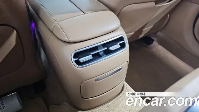 Genesis G90 2022 — Şəkil 29/39