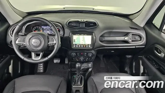 Jeep Renegade 2023 — Photo 18/31