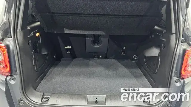 Jeep Renegade 2023 — Photo 8/31