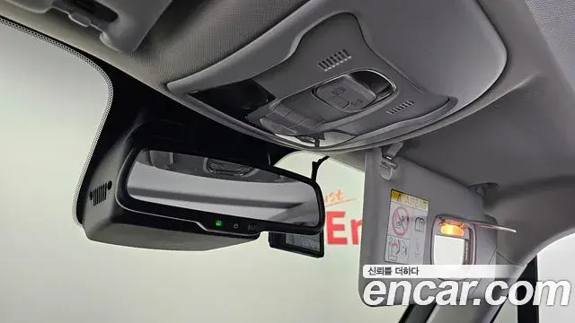 Jeep Renegade 2023 — Photo 16/31