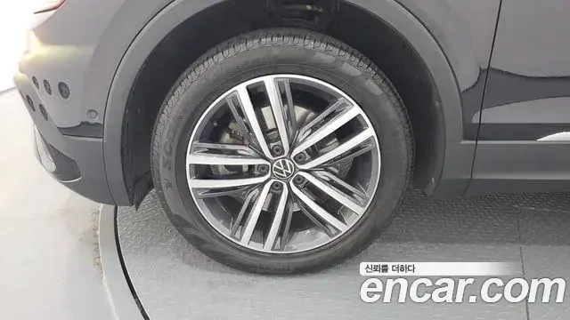 Volkswagen Tiguan Allspace 2023 — Photo 29/31