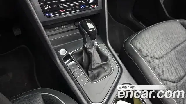 Volkswagen Tiguan Allspace 2023 — Photo 18/31