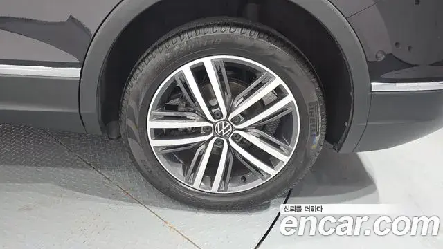 Volkswagen Tiguan Allspace 2023 — Photo 25/31