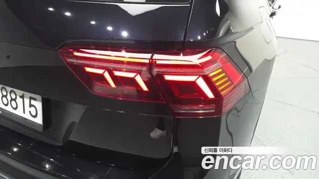 Volkswagen Tiguan Allspace 2023 — Photo 4/31