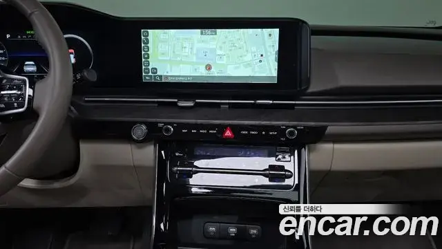 Kia Carnival 2023 — Photo 14/20