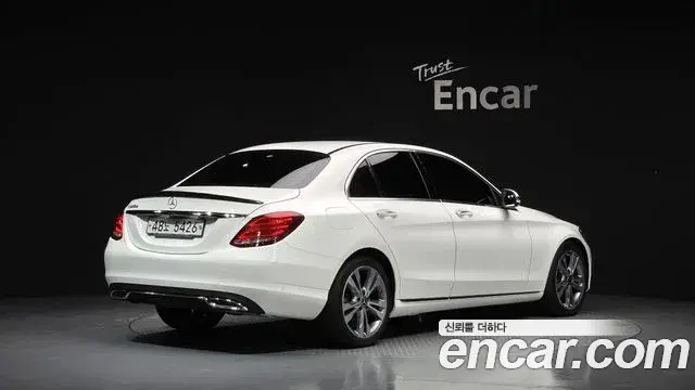 Mercedes-Benz C-Class 2018 — Фото 1/20