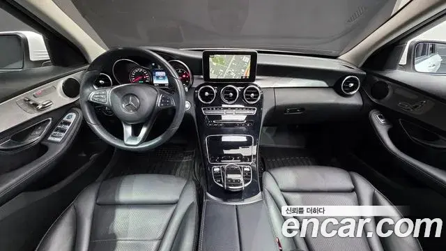 Mercedes-Benz C-Class 2018 — Фото 10/20