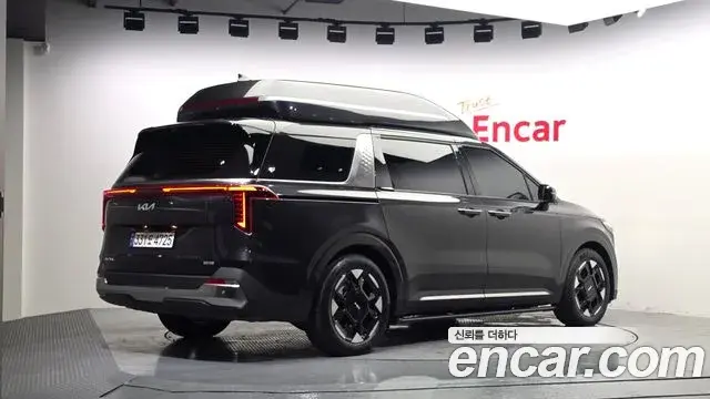 Kia Carnival 2025 — Фото 1/20