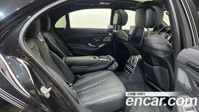Mercedes-Benz S-Class 2018 — Фото 11/20