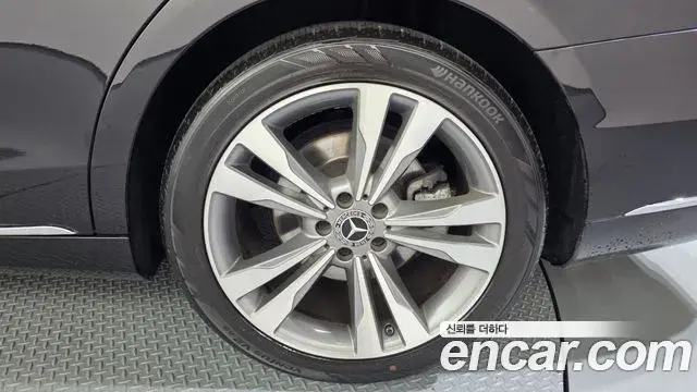 Mercedes-Benz S-Class 2018 — Photo 23/38