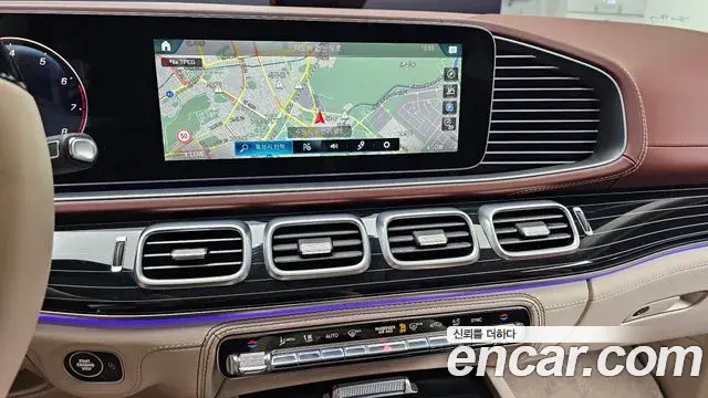 Mercedes-Benz GLS-Class 2023 — Photo 12/31