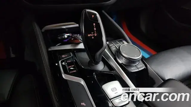 BMW 5 Series 2020 — Фото 9/20