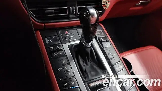 Porsche Macan 2020 — Şəkil 2/34
