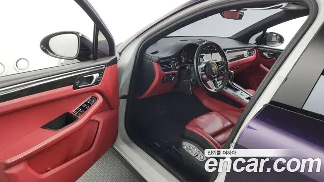 Porsche Macan 2020 — Şəkil 9/34