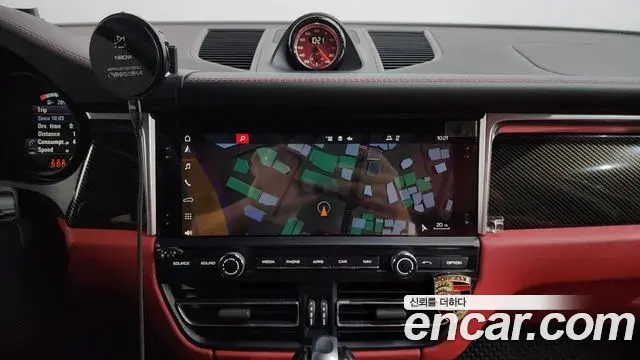 Porsche Macan 2020 — Şəkil 25/34