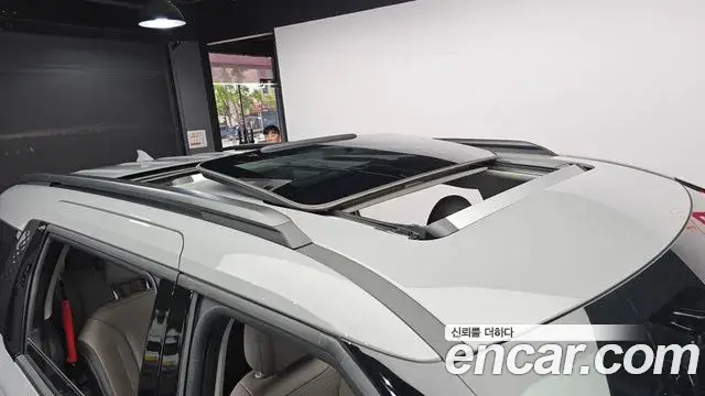 Kia Carnival 2024 — ფოტო 29/30