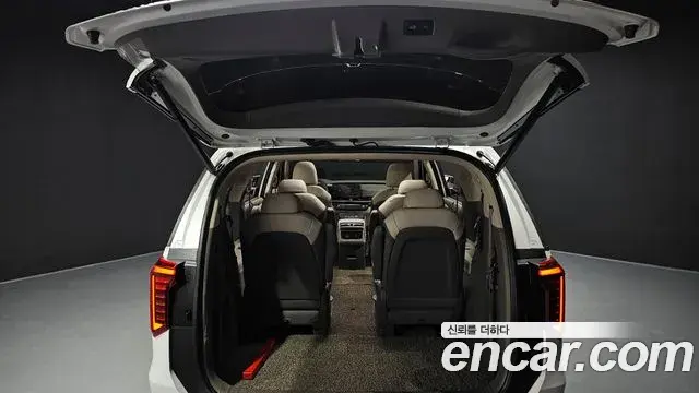 Kia Carnival 2025 — ფოტო 4/43