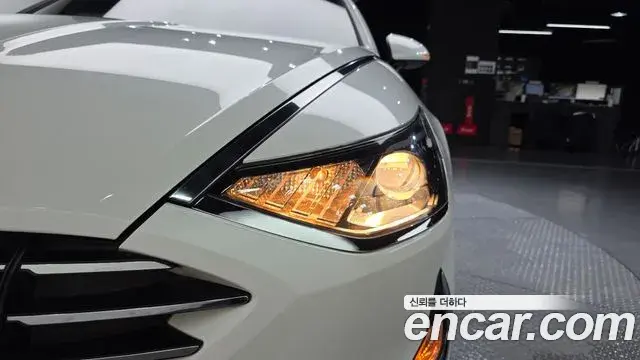 Hyundai Sonata Hybrid 2019 — ფოტო 21/30