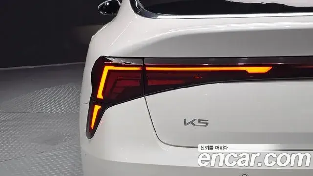 Kia K5 2024 — Şəkil 24/31