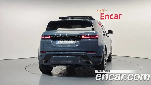 Land Rover Range Rover Evoque 2024 — Фото 4/20