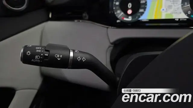 Land Rover Range Rover Evoque 2024 — Şəkil 17/33