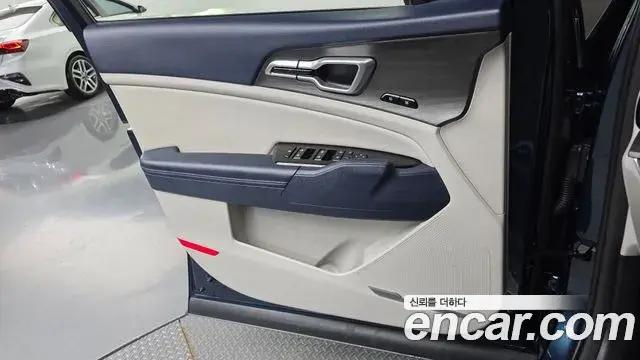 Kia Sportage 2022 — Şəkil 8/34