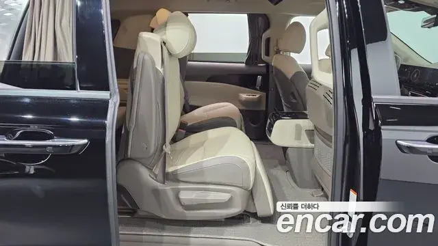 Kia Carnival 2025 — Photo 12/39
