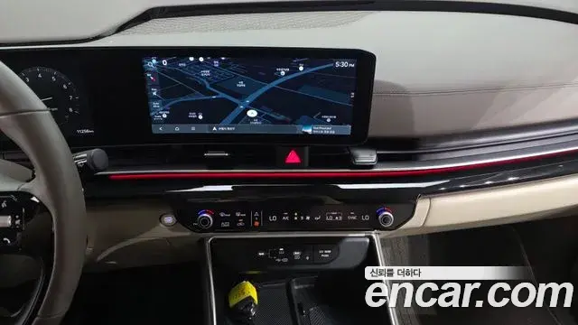 Kia Carnival 2025 — Photo 14/39