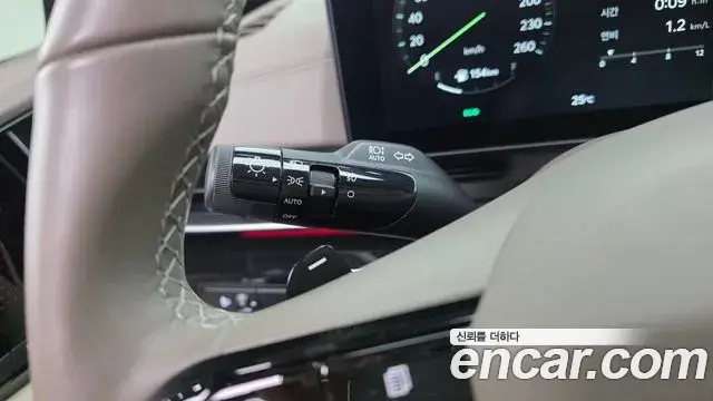 Kia Carnival 2025 — Photo 22/39